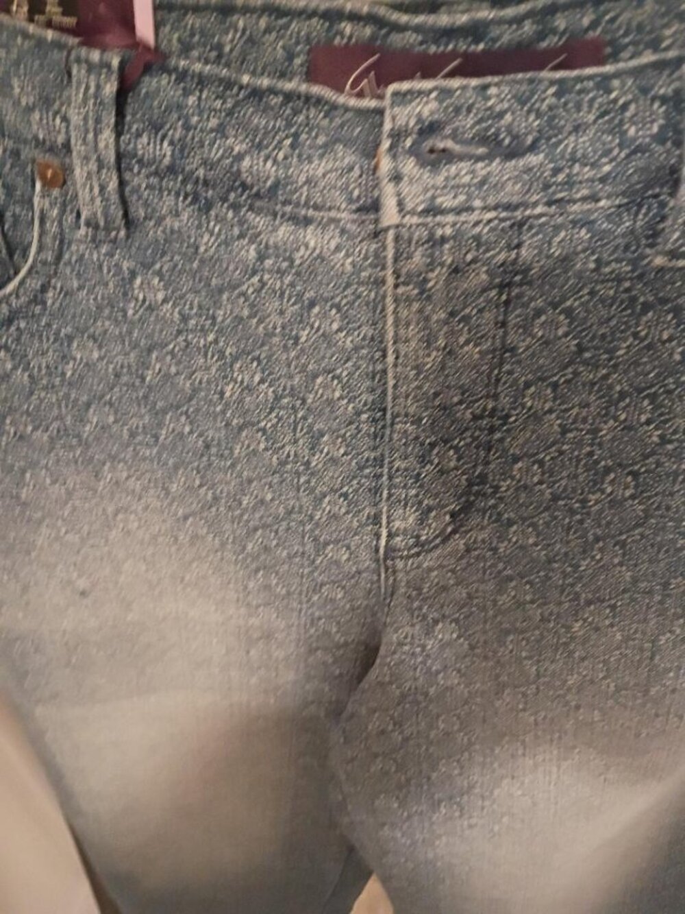 Gloria Vanderbilt  Amanda Heritage Fit Capri Jeans • Size 6 • NWT